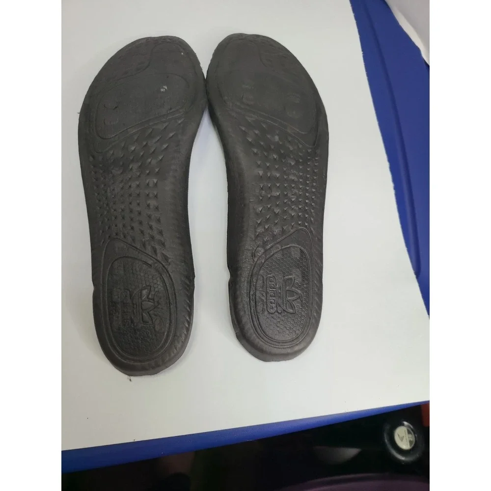 adidas while are closure